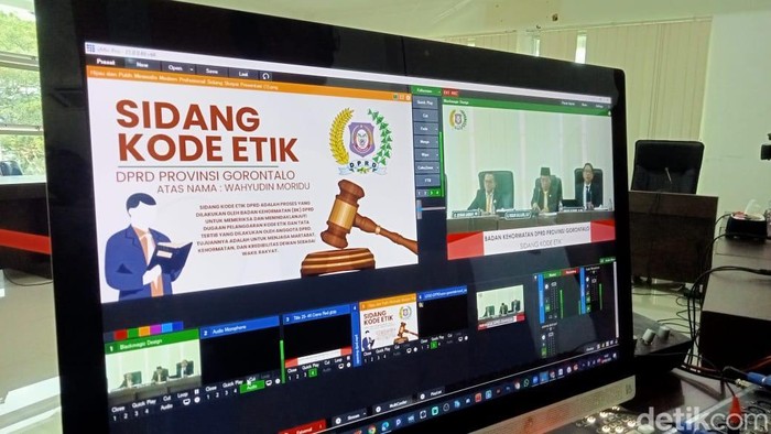 BK DPRD Provinsi Gorontalo menggelar sidang kode etik atas dugaan pelanggaran Wahyudin Moridu.