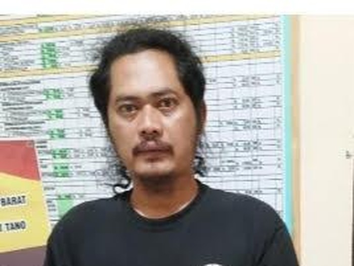 Brigadir Alif Rozky Saputra, anggota tim opsnal Satreskrim Polresta Bima ditangkap BNNP NTB. (Dok. Kabid Berantas dan Intelijen BNNP NTB, Kombes Gede Suyasa/detikBali)