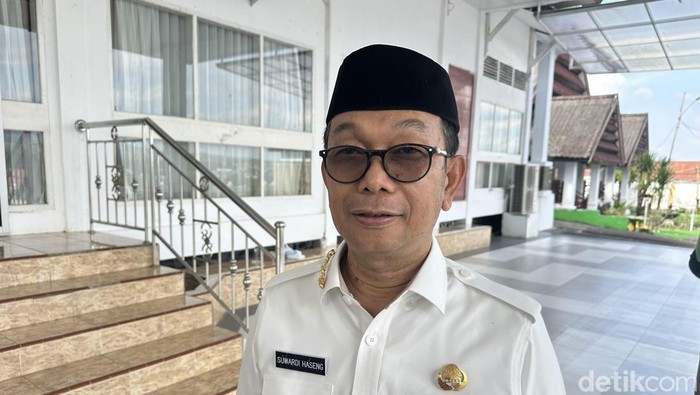 Bupati Soppeng Suwardi Haseng.