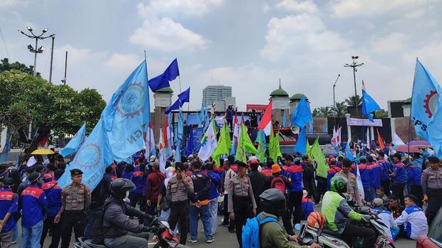 Demo buruh di DPR
