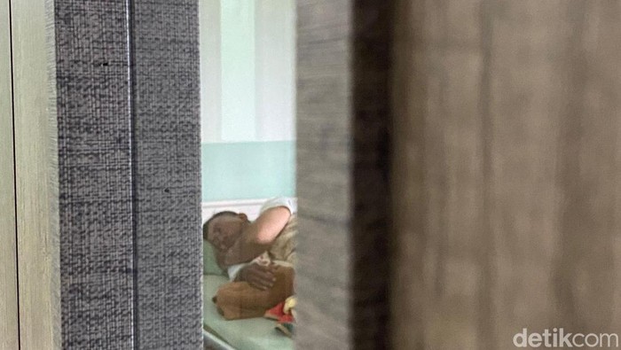 Driver ojol Pontianak yang dipukul anggota TNI di Pontianak masih dirawat di rumah sakit.