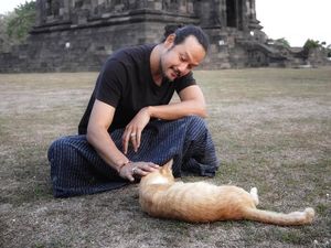 Ide Liburan di Yogyakarta ala Dwi Sasono: Candi Ijo dan Pasar Ngasem