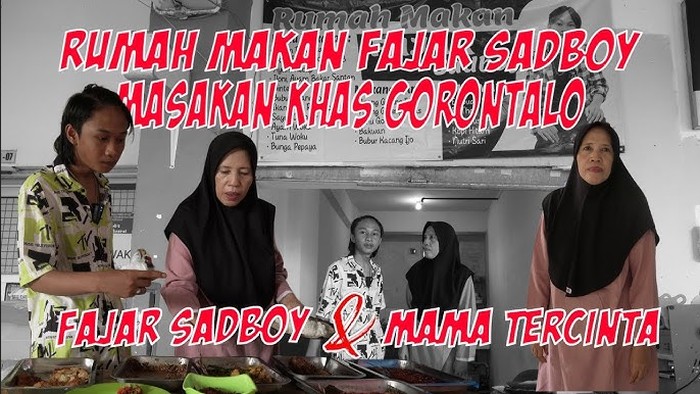 Fajar Sadboy Kini Jualan Ayam Woku hingga Bubur Manado, Intip Potretnya!