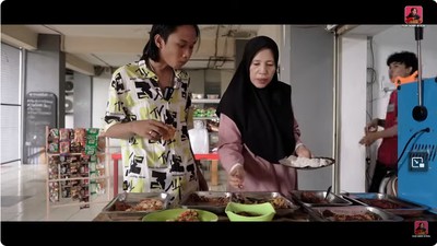 Fajar Sadboy Kini Jualan Ayam Woku hingga Bubur Manado, Intip Potretnya!