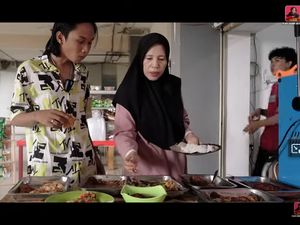 Fajar Sadboy Kini Jualan Ayam Woku hingga Bubur Manado, Intip Potretnya!