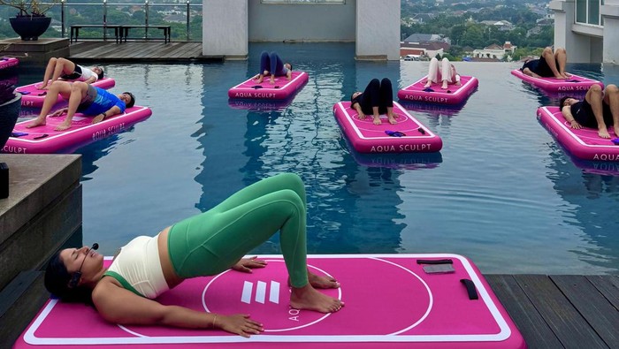 Floating Pilates untuk Pemula di Rooftop Apartemen 1 @ Cik Diktiro Menteng Jakarta Pusat