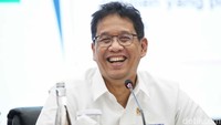 Purbaya menerangkan keseimbangan primer masih Rp 22 triliun. Jadi kalau lihat dari sini, harusnya keseimbangan primer negatif sampai akhir tahun. Jadi indikasinya adalah masih ada belanja pemerintah yang mesti dipercepat lagi