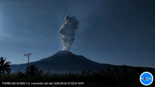 Gunung Lewotobi Laki-laki meletus kembali, Senin (22/9/2025) pagi.