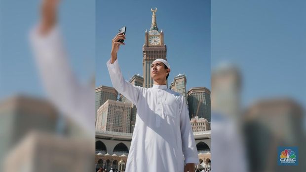 Hasil Gemini AI Menara Abraj Al Bait (Makkah Royal Clock Tower). (Gemini AI)