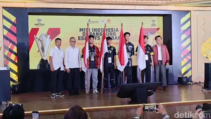 Kementerian Pemuda dan Olahraga (Kemenpora) bersama Pengurus Besar Esports Indonesia (PB ESI) serta Garena, melepas tim Free Fire asal Indonesia bertolak ke Thailand, untuk berjuang meraih gelar juara Free Fire World Series (FFWS) Southeast Asia (SEA) 2025 Fall.