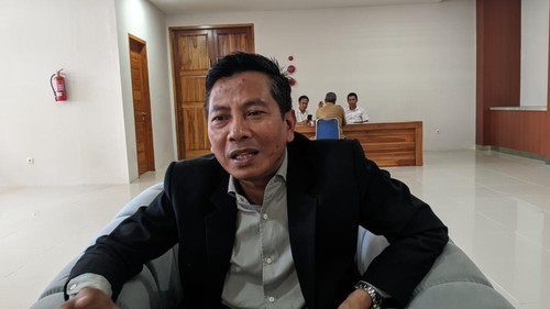 Kepala BPKAD NTB, Nursalim, saat ditemui Senin (22/9/2025). (Ahmad Viqi/detikBali)