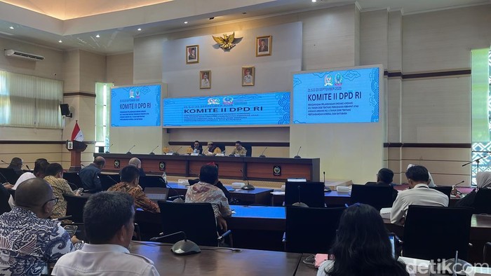 Komite II DPD RI saat kunjungan kerja di kantor Gubernur Sulsel.