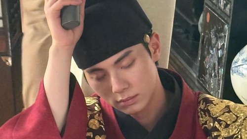 Aktor Korea Selatan Lee Chae Min di lokasi syuting drama Korea Bon Appétit, Your Majesty.