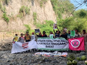 Biang Kerok Krisis Air, Pemuda-Mahasiswa Geruduk Galian C di Lombok Timur