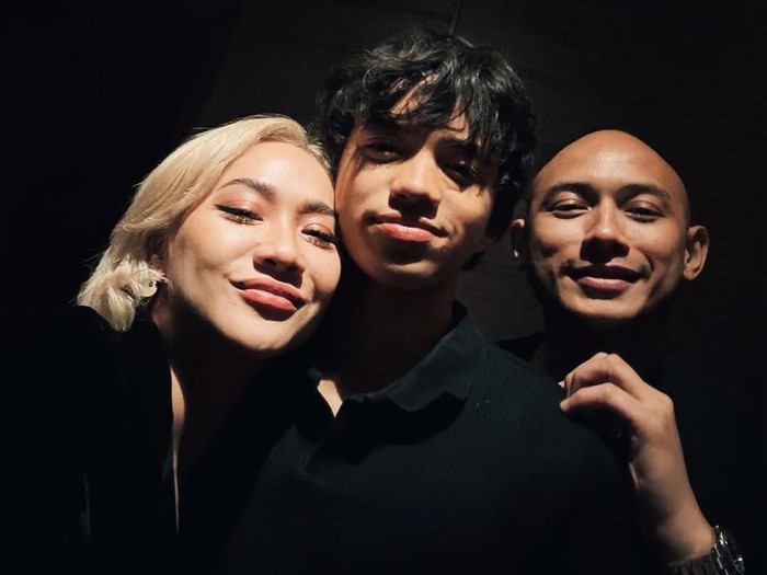 Noah Sinclair ulang tahun ke-15.
