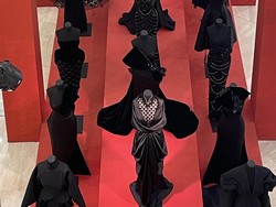 Saat Para Suhu Mode Indonesia Berbagi Ilmu di Instalasi Fashion GAYA Archive