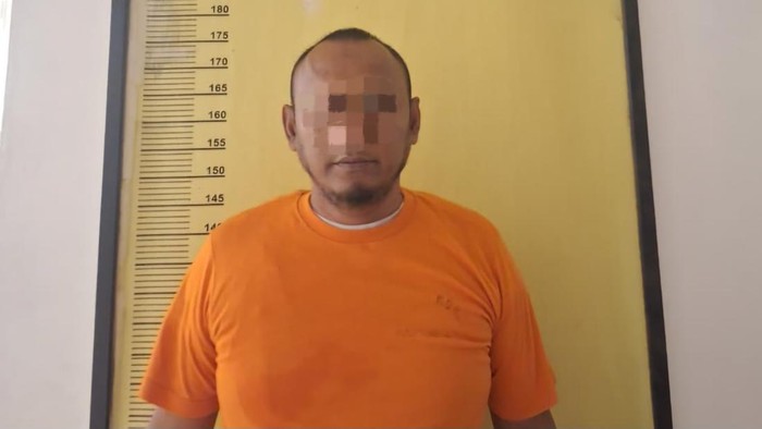 Pria ngaku polisi untuk menipu yang ditangkap di Rokan Hulu