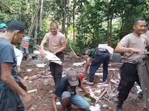Peduli Sosial, Polresta Banyumas Kerja Bakti Bareng Warga di Ajibarang