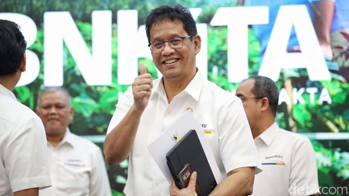 Ekspresi Menteri Keuangan Purbaya Yudhi Sadewa
