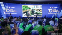 Acara dilanjutkan pula dengan penayangan pemutaran video selayang pandang Korlantas Polri dari masa ke masa. Teman-teman dari komunitas pengemudi ojek online (ojol) dan organisasi masyarakat (ormas) seperti GP Ansor dan Banser juga turut diundang dan hadir.