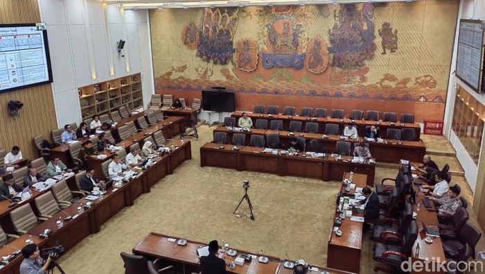 PT Timah di DPR