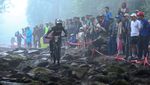 Ratusan Pembalap Dunia Adu Cepat di Kejuaraan Downhill Banyuwangi