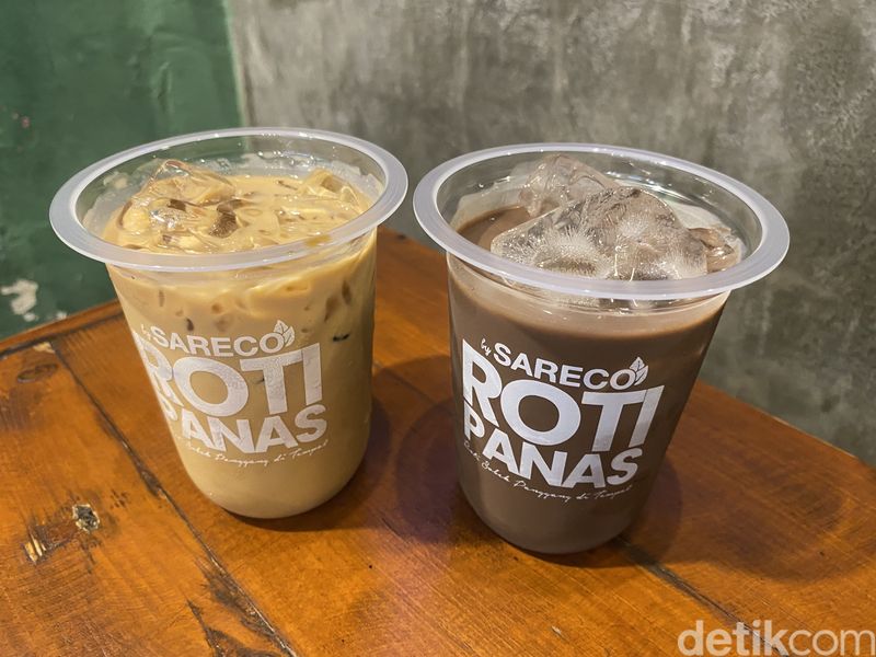 Kedai Merah: Kafe yang menawarkan roti panas aneka rasa di Suryakencana