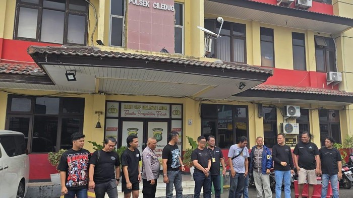 Polisi menetapkan tersangka baru (tengah) kasus dokter RSUD Sekayu