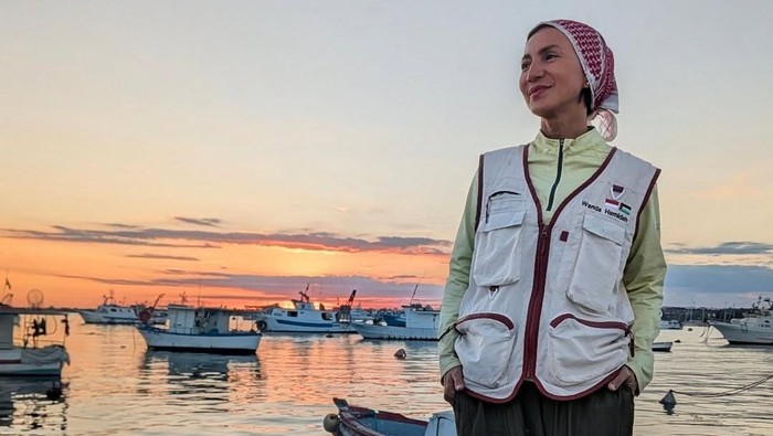 Wanda Hamidah ulang tahun ke-48 dalam pelayaran menuju Gaza.