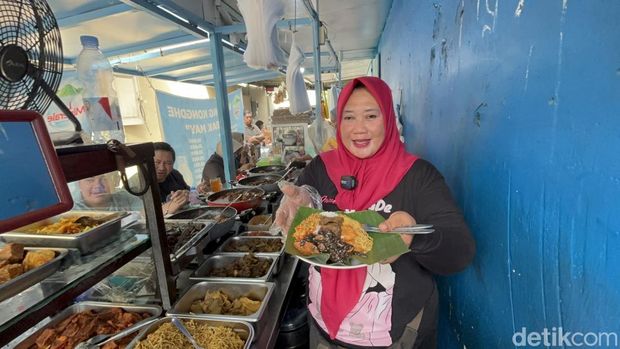Warung Kongdhe yang viral dengan berbagai menu saru di Surabaya Warung Kongdhe yang viral dengan berbagai menu saru di Surabaya