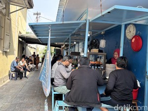 Menu di Warung Kongde yang Malu Disebut: Jembut Belanda-Sambal Jancok