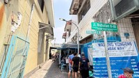 Warung yang lokasi tepatnya berada di Jalan Bubutan II/III, Surabaya itu buka sejak pagi pukul 06.00 WIB.