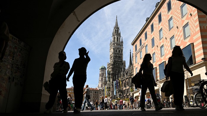 A view of the town hall of Munich, Germany August 25, 2025. REUTERS/Angelika Warmuth