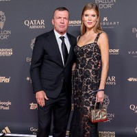 Theresa terlihat menawan dengan dress hitam berenda yang membentuk dan menonjolkan tubuh indahnya. Foto: Getty Images/Pascal Le Segretain