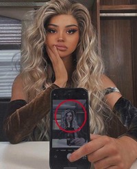 Boleh lah kalau mau edit-edit sedikit foto yang kamu punya. Tapi... jangan selebay ini juga, kali.