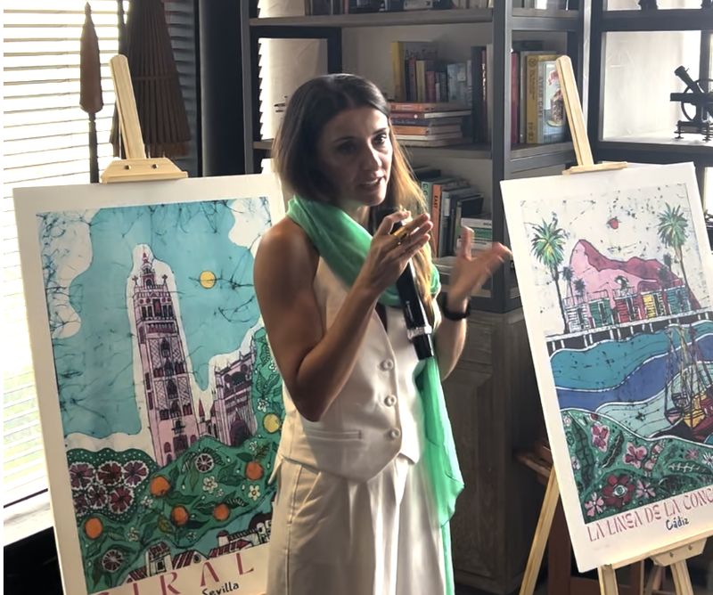Pameran Batik kontemporer karya seniman Spanyol Rocio Tovar.