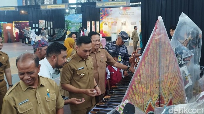 Bupati Lamongan Yuhronur Efendi saat menghadiri Museum Expo 2025