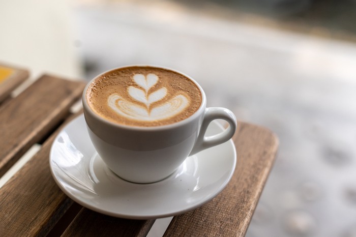 Cara minum kopi setelah makan