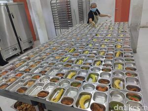 Melihat Langsung Dapur MBG Palmerah di Tengah Kasus Keracunan Massal