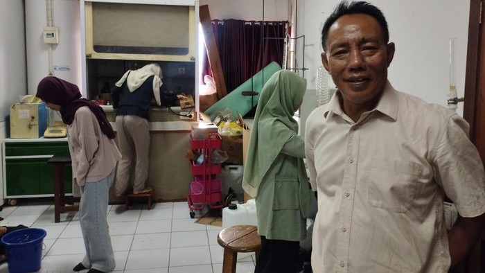 Dosen Unair Temukan Senyawa Berpotensi Antikanker dari Daun Apa-Apa