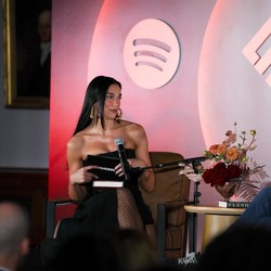 Penulis Lagu Dua Lipa-Britney Spears Tewas Ditikam