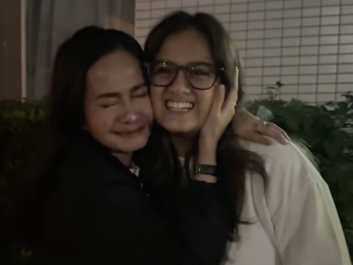 Ersa Mayori lepas putri sulung, Aiska di Jepang.