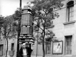 Intip Foto Kehidupan 1928: Hidup Sederhana di Ambang Depresi Besar