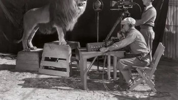 Merekam Lions Roar untuk MGM Movies Foto: AOL