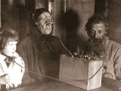 Intip Foto Kehidupan 1928: Hidup Sederhana di Ambang Depresi Besar