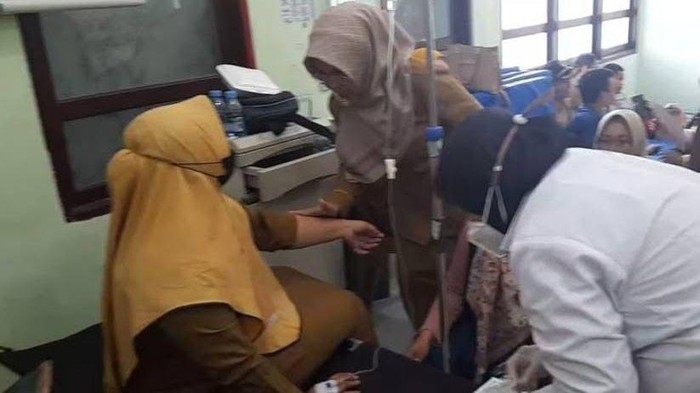 Guru SD di Ketapang yang keracunan MBG.