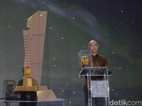 Jamintel Reda Mantovani Terima Penghargaan Tokoh Adhyaksa Peduli Lingkungan