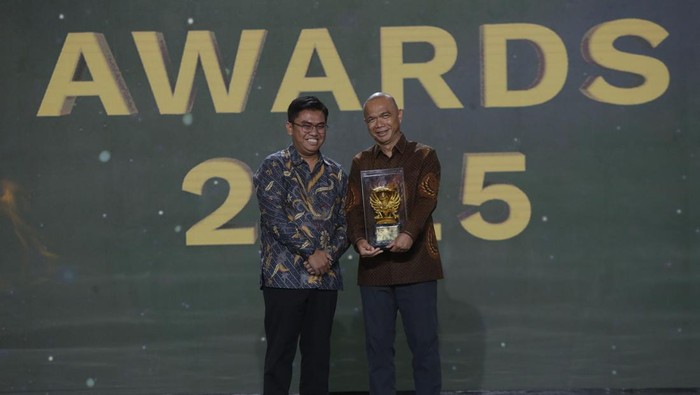 Jamintel Reda Manthovani menerima penghargaan khusus sebagai Tokoh Adyaksa Peduli Lingkungan dalam Adhyaksa Awards 2025. Reda mengucapkan terimakasih atas penghargaan yang diberikan.