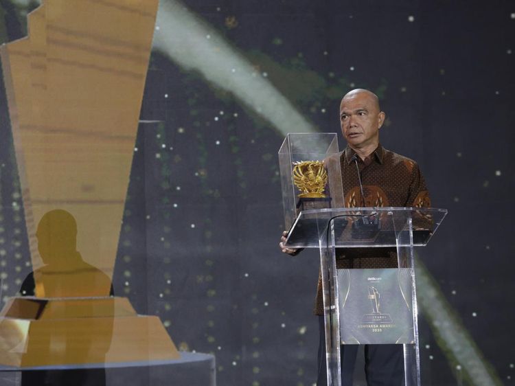 Jamintel Reda Mantovani Dinobatkan sebagai Tokoh Adhyaksa Peduli Lingkungan
