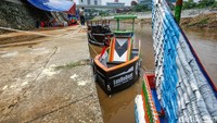 Festival unik ini akan menampilkan puluhan kapal kreatif yang dibuat dari sampah plastik bekas.